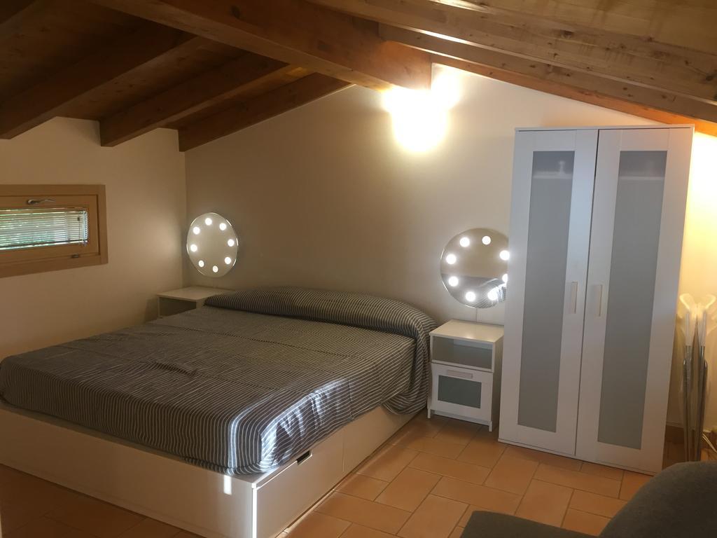 B&B Nido Sui Laghi San Donnino della Nizzola Exterior photo