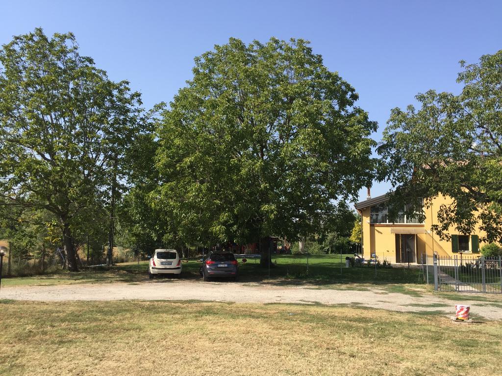 B&B Nido Sui Laghi San Donnino della Nizzola Exterior photo